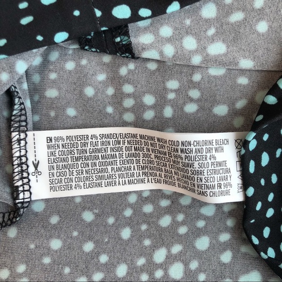 Knot front dotted dress - Picture 4 of 6